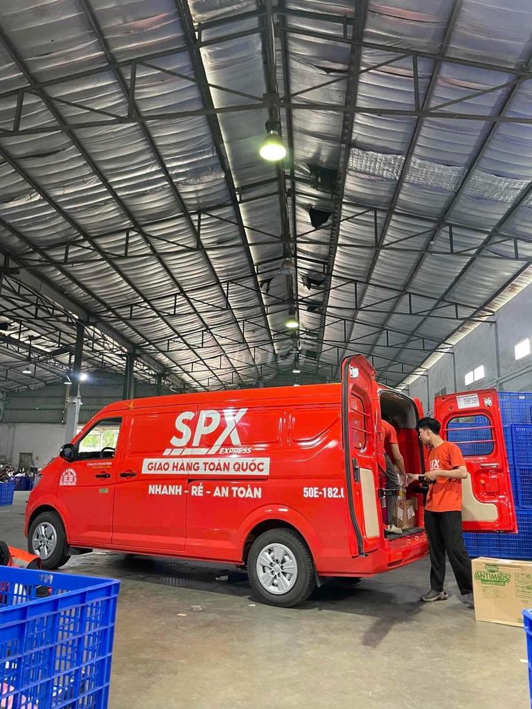 Phụ xe cao điểm thương mại điện tử – điều phối nhanh - Gia Hoàng