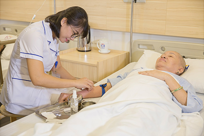 Dịch vụ chăm ông tại nhà Gia Hoàng - Giải pháp tối ưu cho ông bà