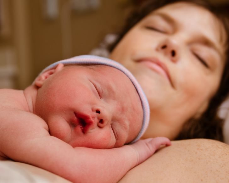 Dịch vụ nuôi trẻ sơ sinh tại Gia Hoàng - Chăm sóc toàn diện cho bé yêu