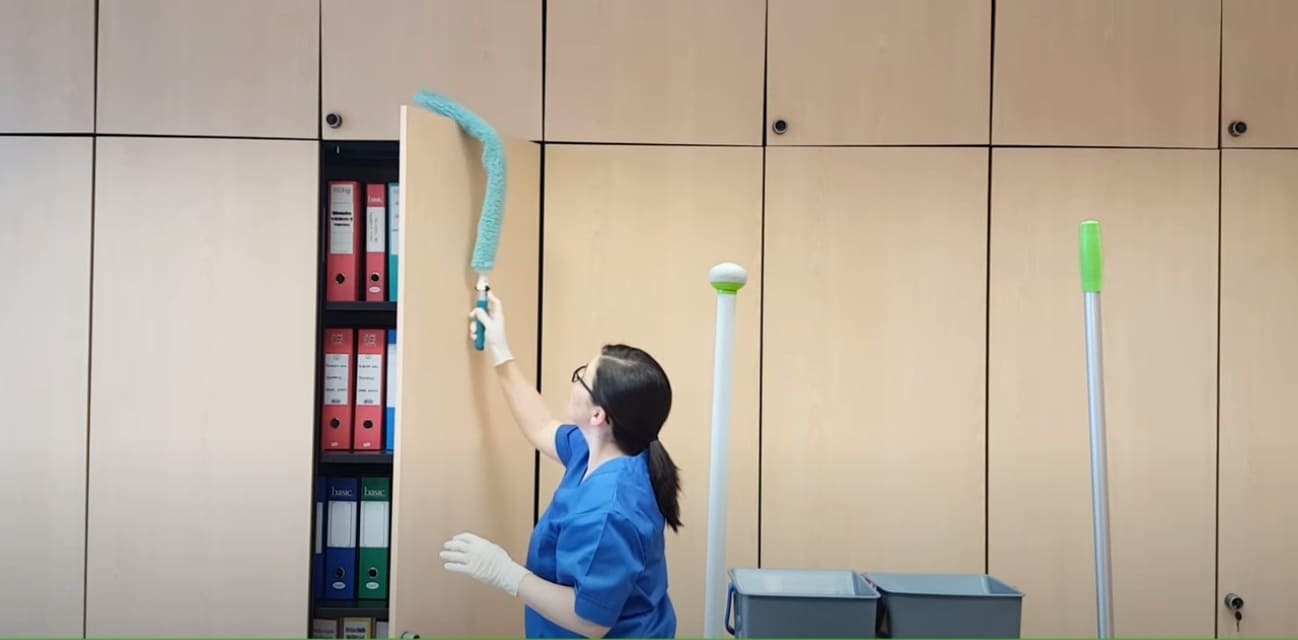 Dịch vụ vệ sinh văn phòng Gia Hoàng: Giải pháp hoàn hảo cho doanh nghiệp