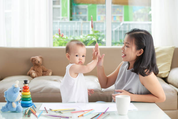 Nhân viên chăm sóc em bé chuyên nghiệp tại Gia Hoàng