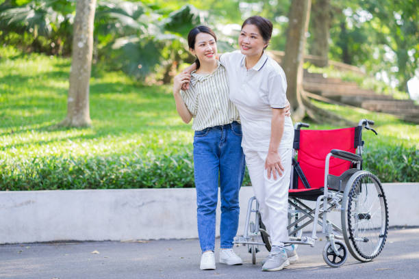 Chăm sóc người bệnh tại nhà an toàn và chu đáo